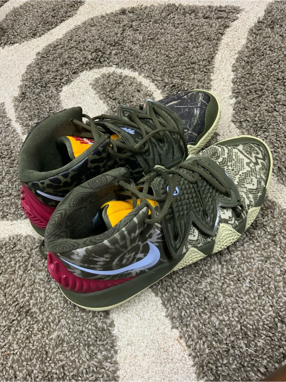 Nike Kyrie 7 “Sisterhood” Basketball Shoes – Men’s Size 11.5